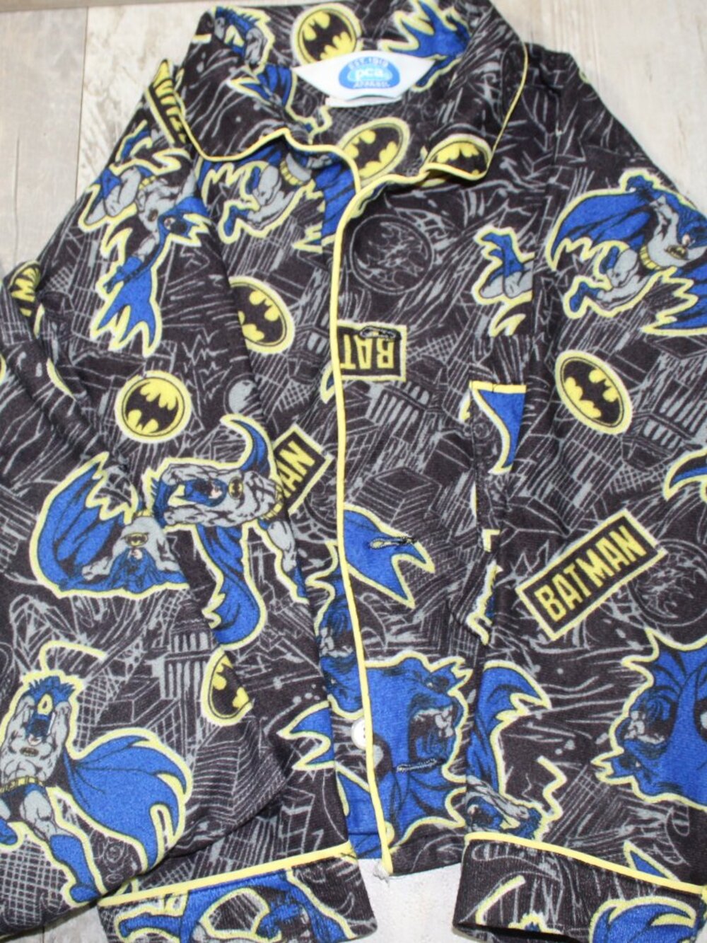 Boys Batman Lounge Pajama Set kids size 7 Black and Yellow